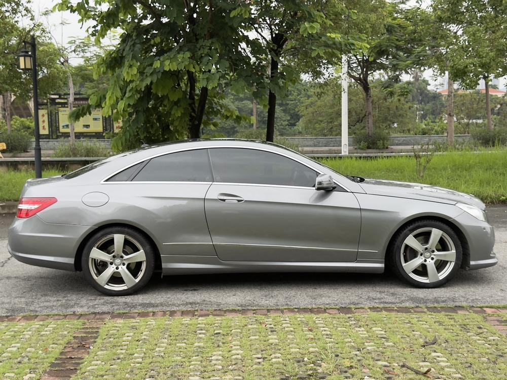 Mercedes-Benz Mercedes-Benz E-Class (Import)
