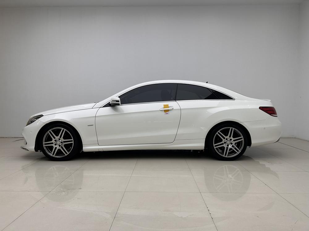 Mercedes-Benz Mercedes-Benz E-Class (Import)