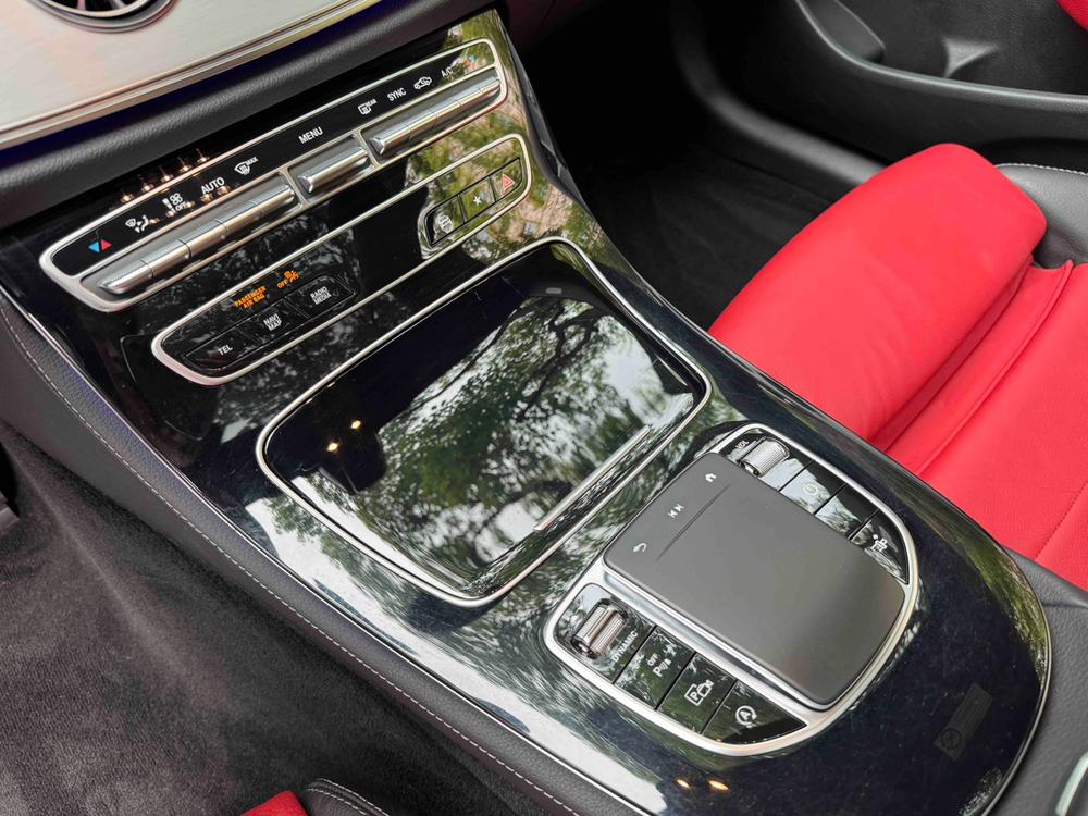 Mercedes-Benz Mercedes-Benz E-Class (Import)