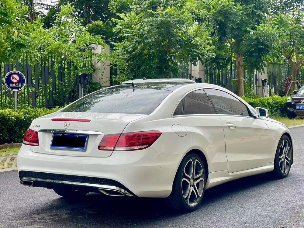 Mercedes-Benz Mercedes-Benz E-Class (Import)