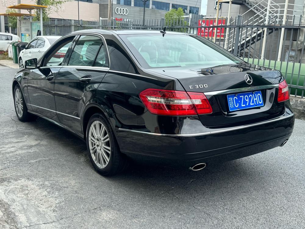 Mercedes-Benz Mercedes-Benz E-Class (Import)