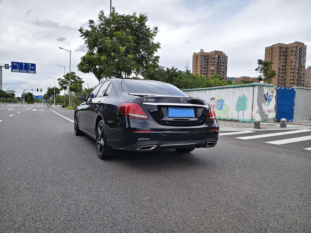 Mercedes-Benz Mercedes-Benz E-Class (Import)