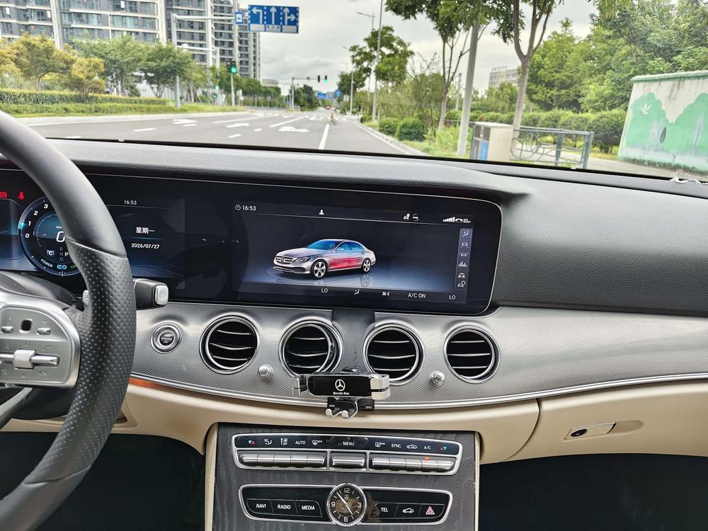 Mercedes-Benz Mercedes-Benz E-Class (Import)