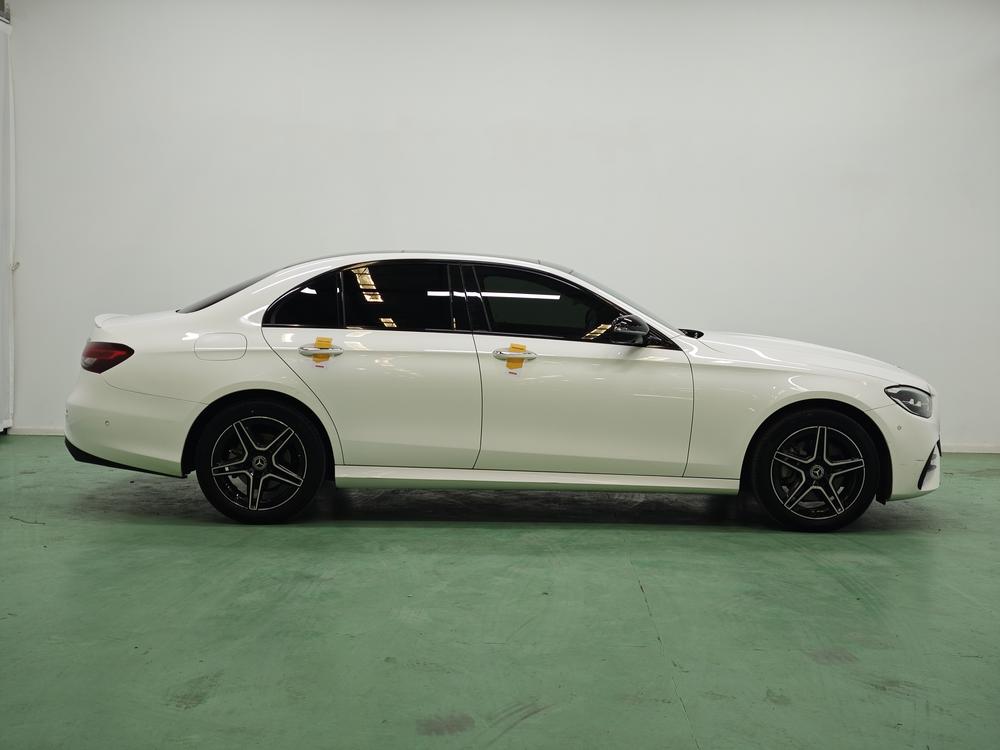 Mercedes-Benz Mercedes-Benz E-Class (Import)