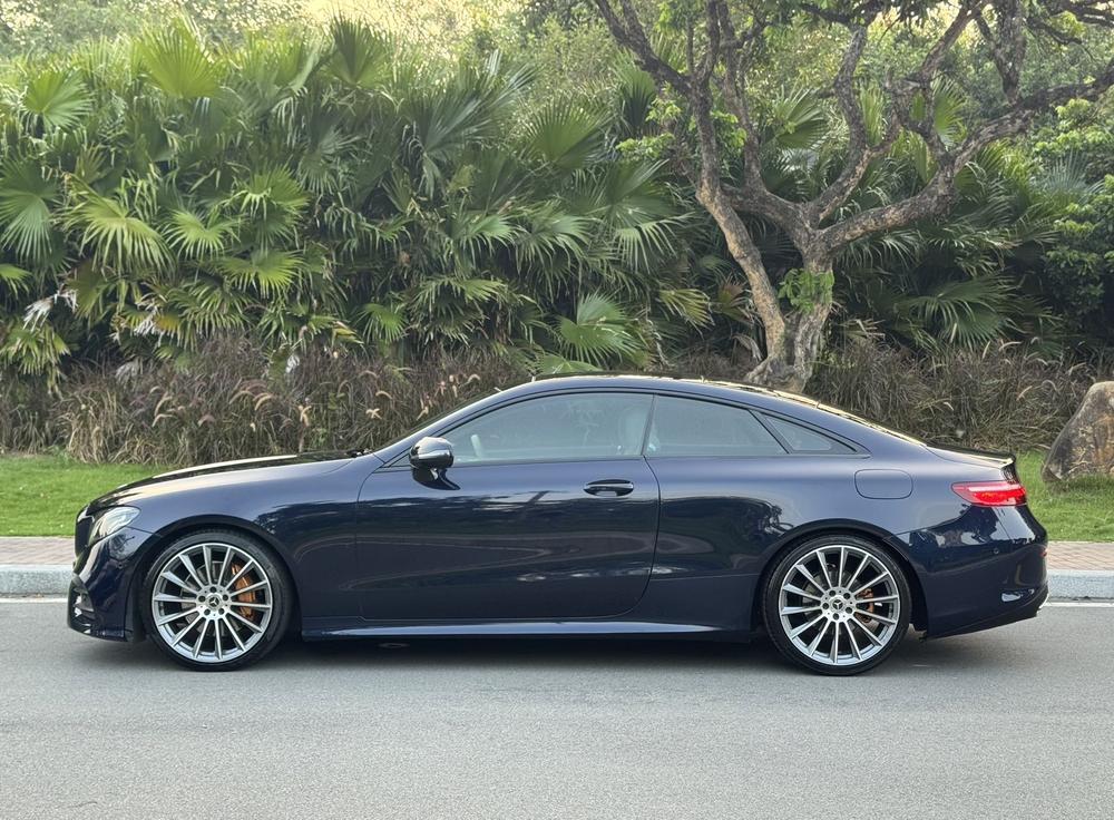 Mercedes-Benz Mercedes-Benz E-Class (Import)