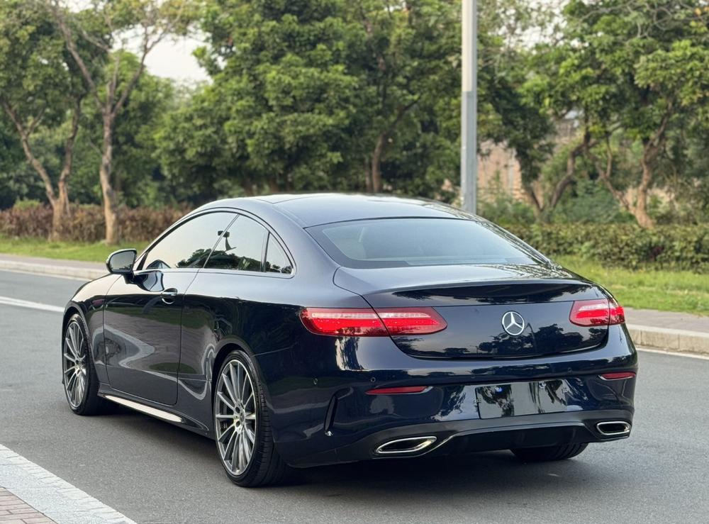 Mercedes-Benz Mercedes-Benz E-Class (Import)