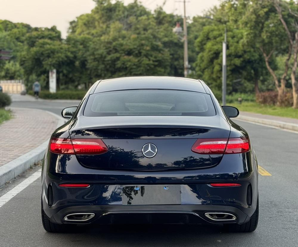 Mercedes-Benz Mercedes-Benz E-Class (Import)