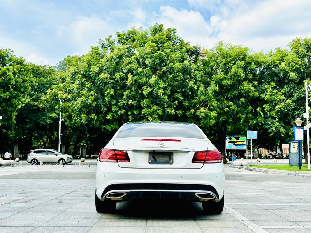 Mercedes-Benz Mercedes-Benz E-Class (Import)