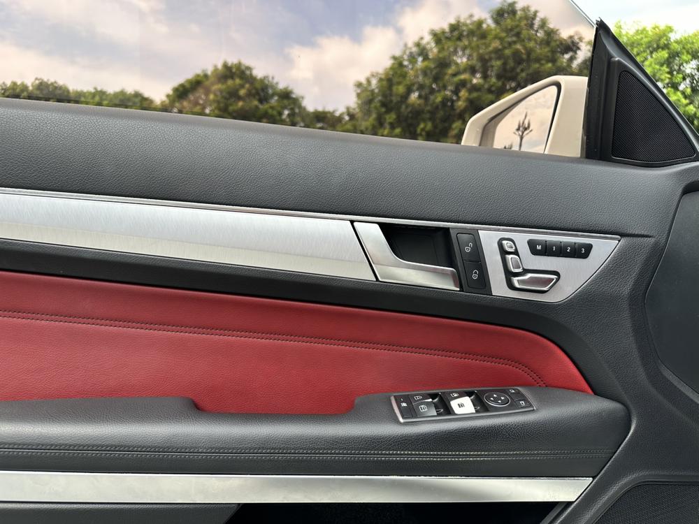 Mercedes-Benz Mercedes-Benz E-Class (Import)