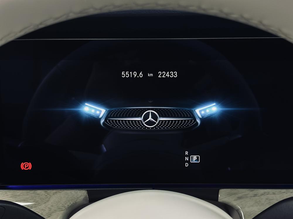 Mercedes-Benz Mercedes-Benz E-Class (Import)