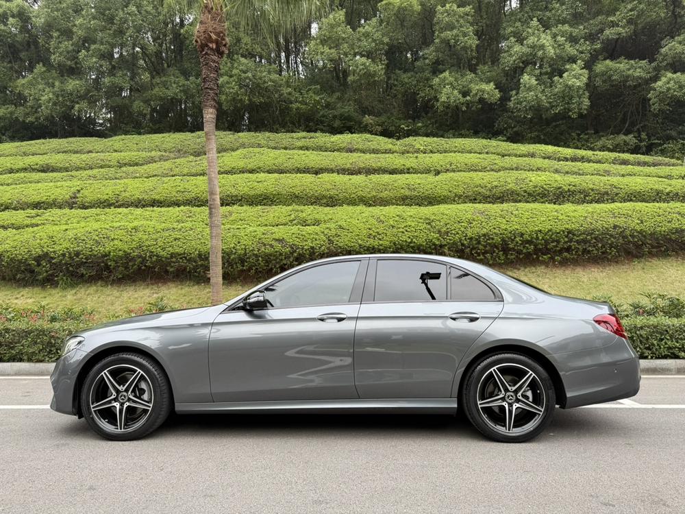 Mercedes-Benz Mercedes-Benz E-Class (Import)