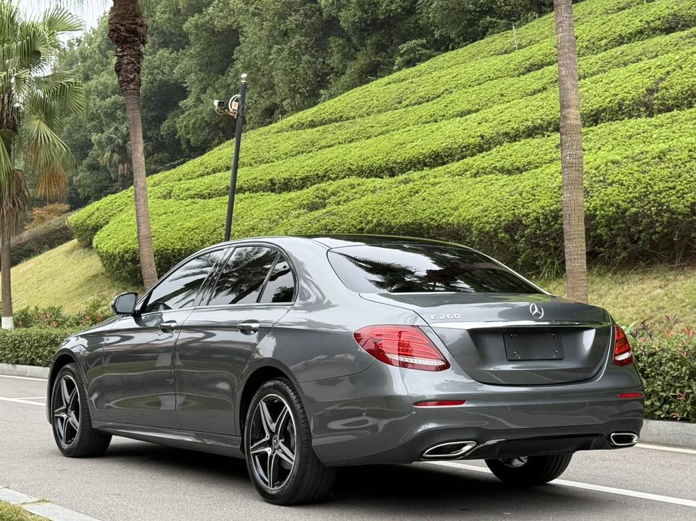 Mercedes-Benz Mercedes-Benz E-Class (Import)
