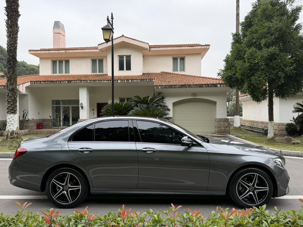 Mercedes-Benz Mercedes-Benz E-Class (Import)