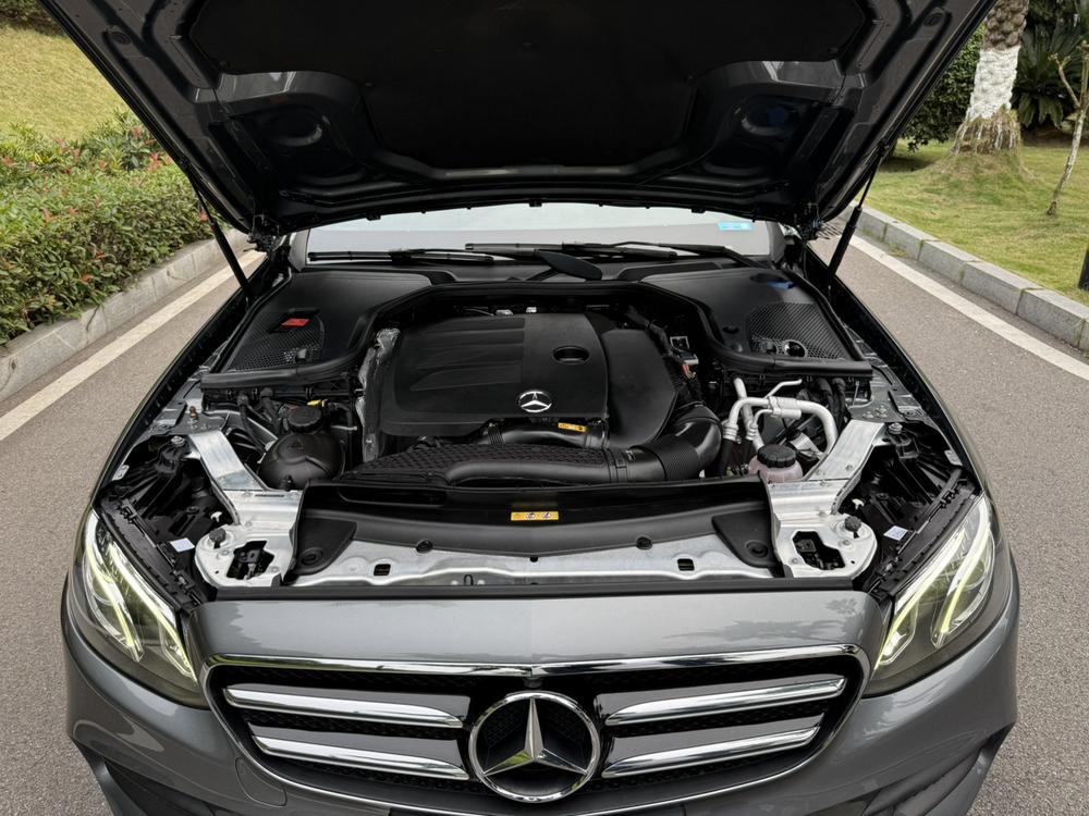 Mercedes-Benz Mercedes-Benz E-Class (Import)