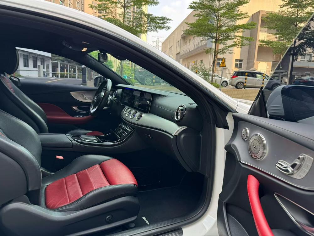 Mercedes-Benz Mercedes-Benz E-Class (Import)