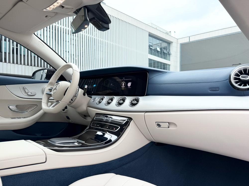Mercedes-Benz Mercedes-Benz E-Class (Import)