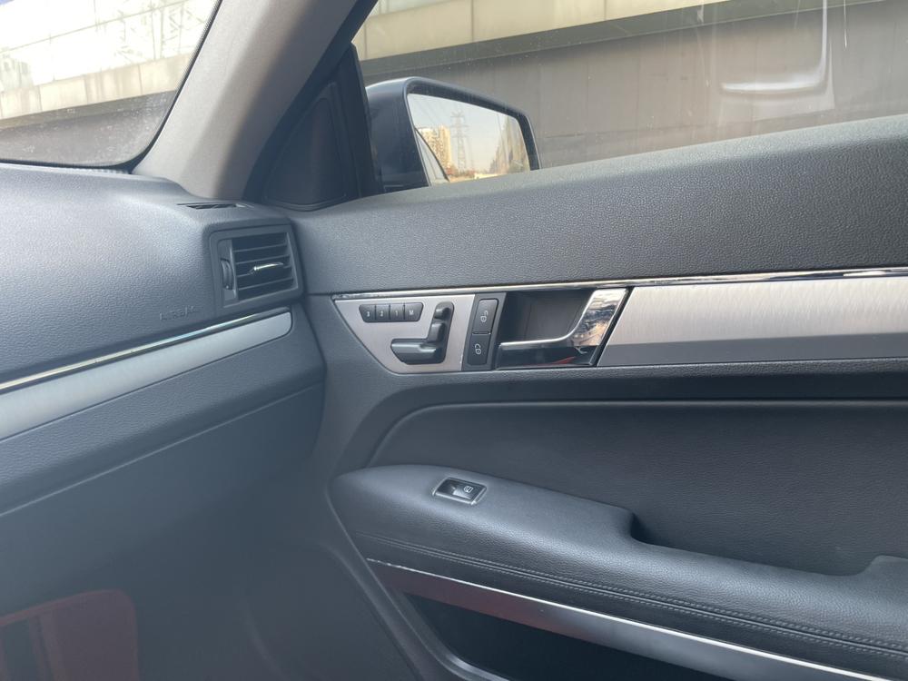 Mercedes-Benz Mercedes-Benz E-Class (Import)