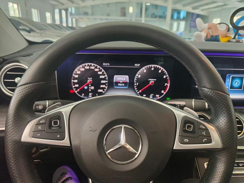 Mercedes-Benz Mercedes-Benz E-Class