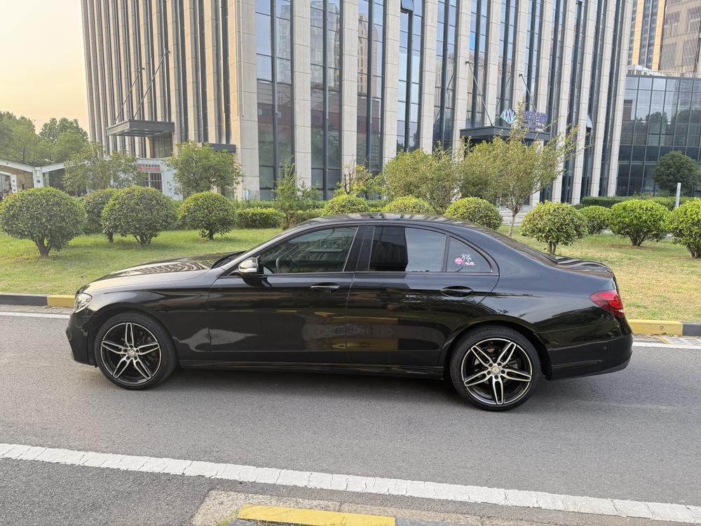 Mercedes-Benz Mercedes-Benz E-Class