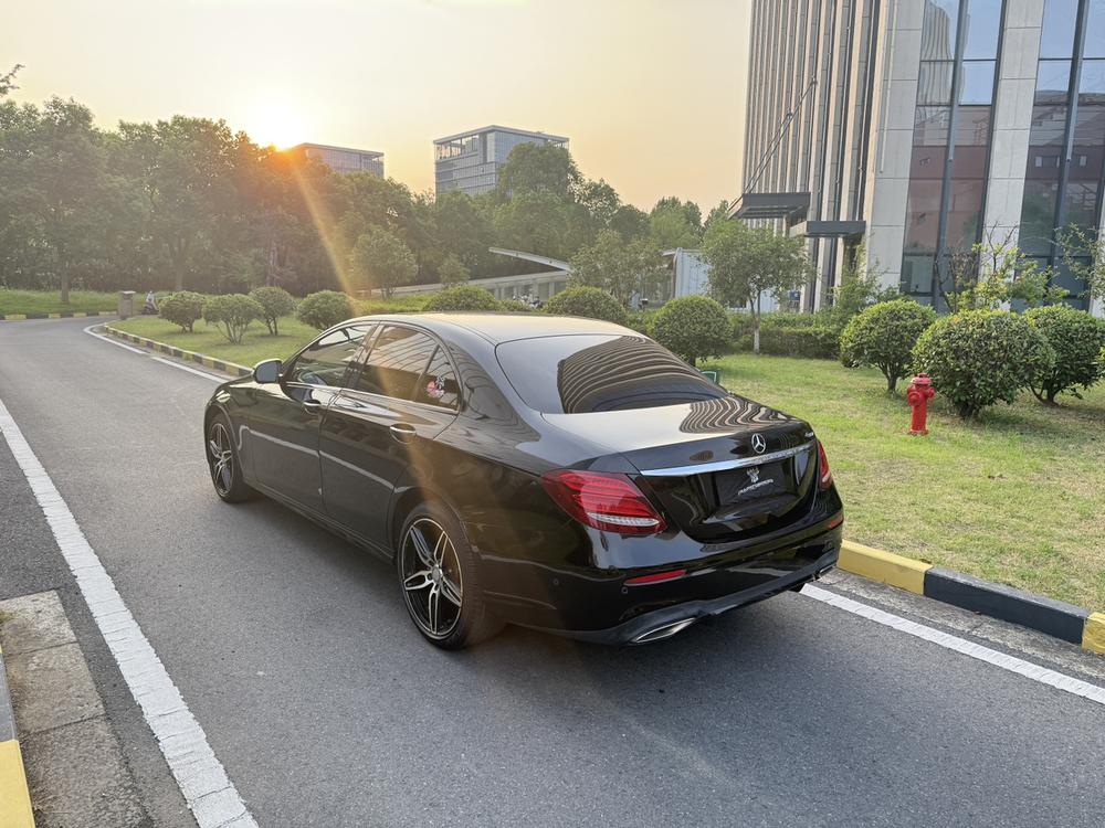 Mercedes-Benz Mercedes-Benz E-Class