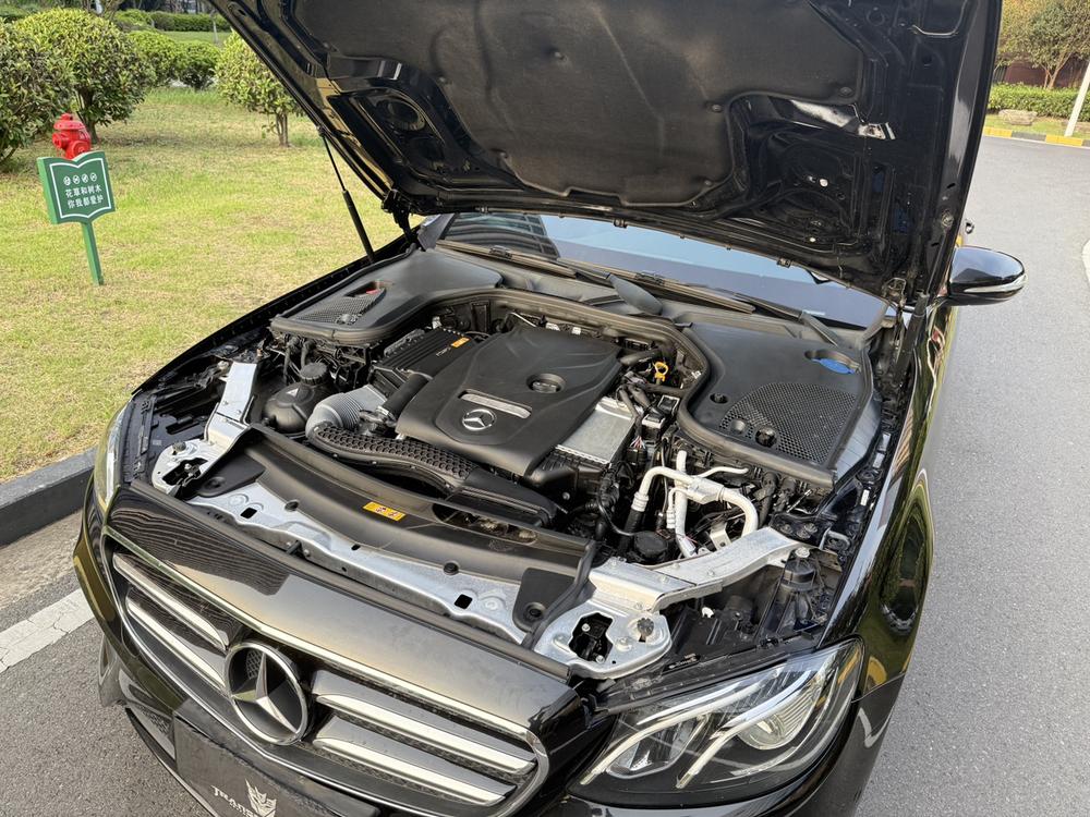 Mercedes-Benz Mercedes-Benz E-Class
