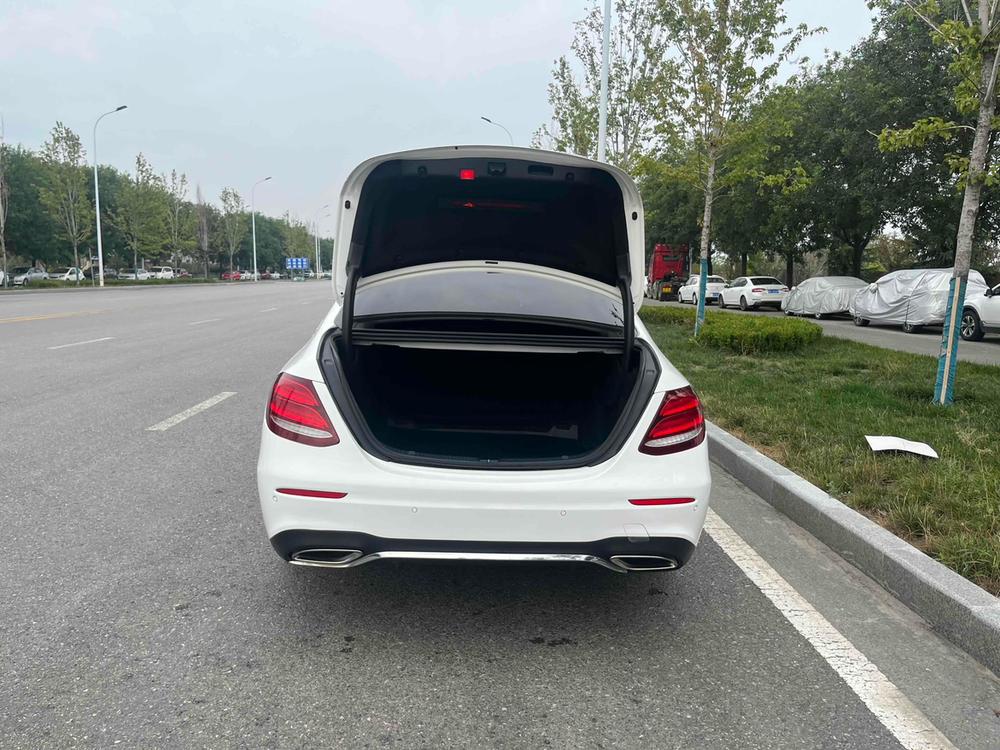 Mercedes-Benz Mercedes-Benz E-Class