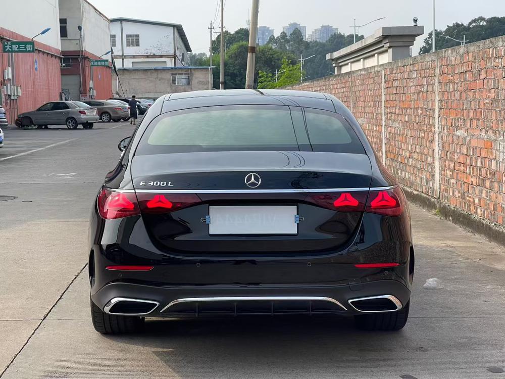 Mercedes-Benz Mercedes-Benz E-Class
