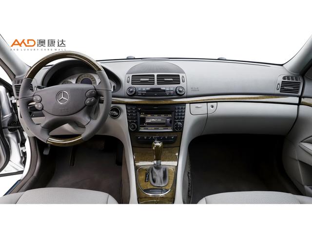 Mercedes-Benz Mercedes-Benz E-Class