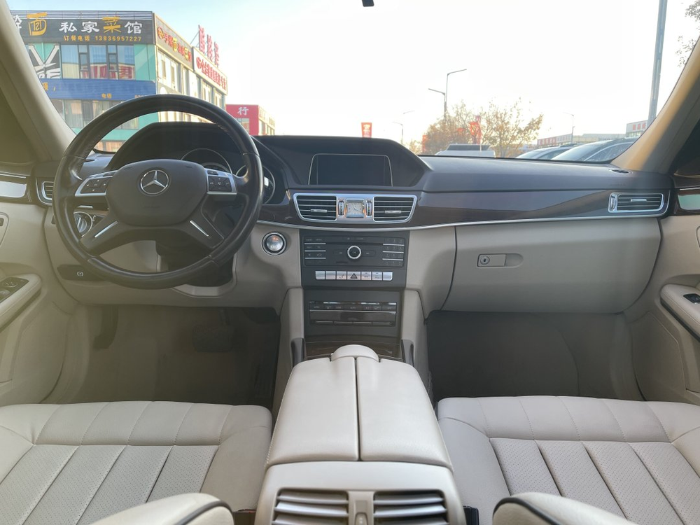 Mercedes-Benz Mercedes-Benz E-Class
