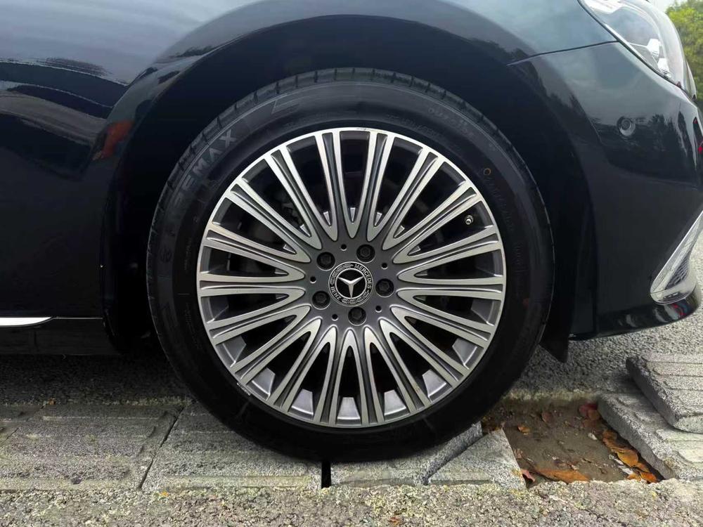 Mercedes-Benz Mercedes-Benz E-Class