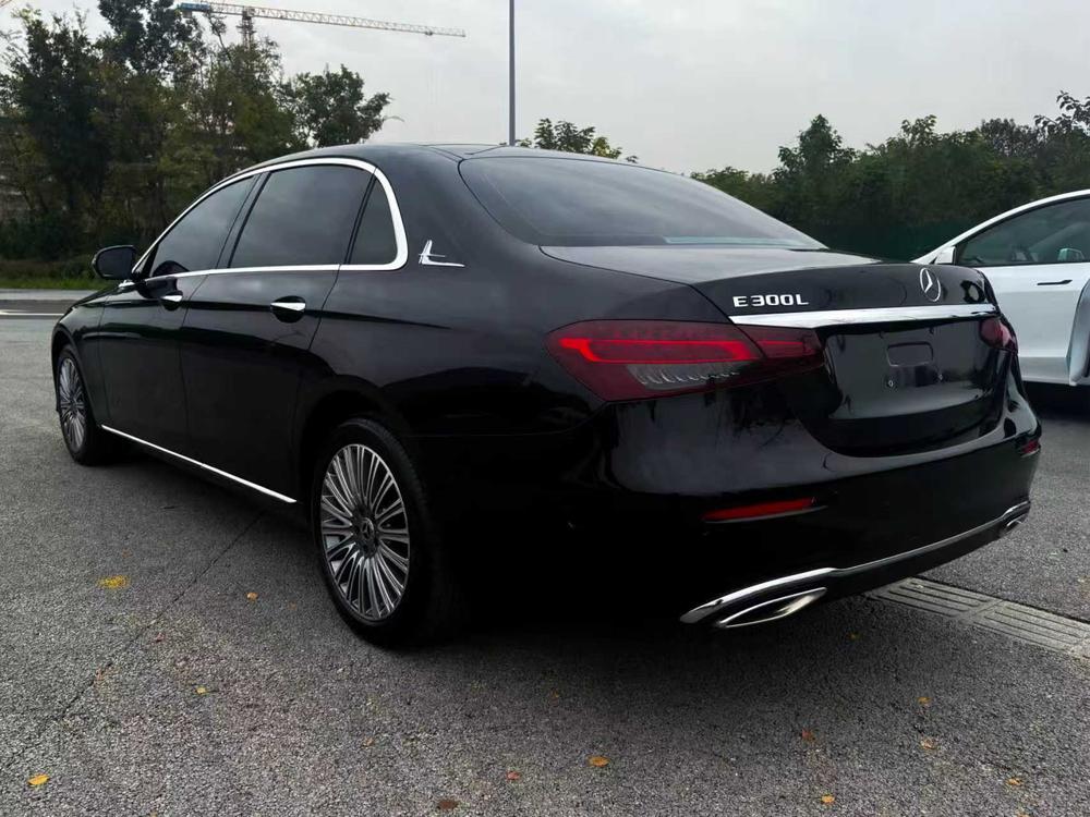 Mercedes-Benz Mercedes-Benz E-Class