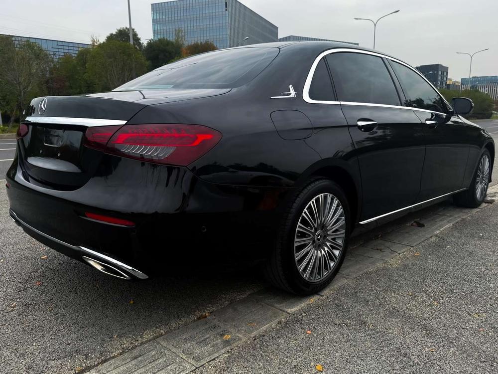 Mercedes-Benz Mercedes-Benz E-Class