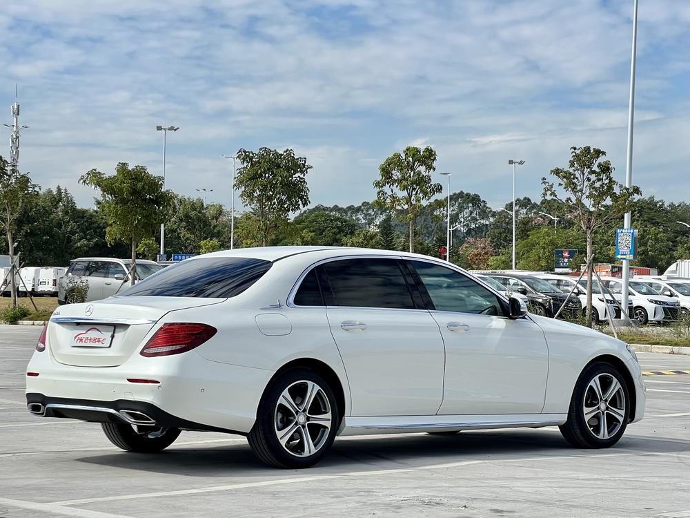 Mercedes-Benz Mercedes-Benz E-Class