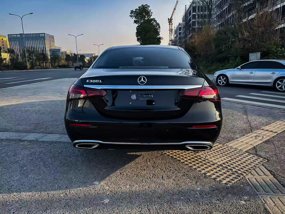 Mercedes-Benz Mercedes-Benz E-Class