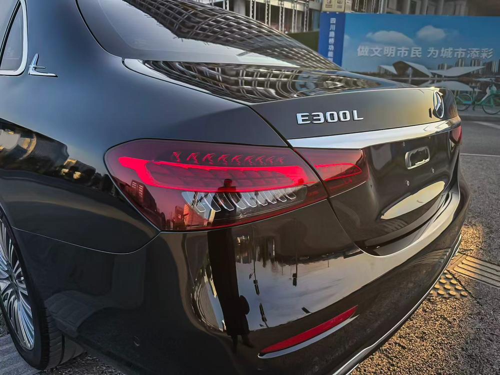 Mercedes-Benz Mercedes-Benz E-Class