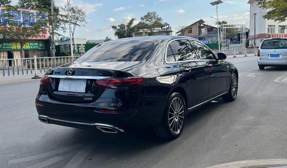 Mercedes-Benz Mercedes-Benz E-Class