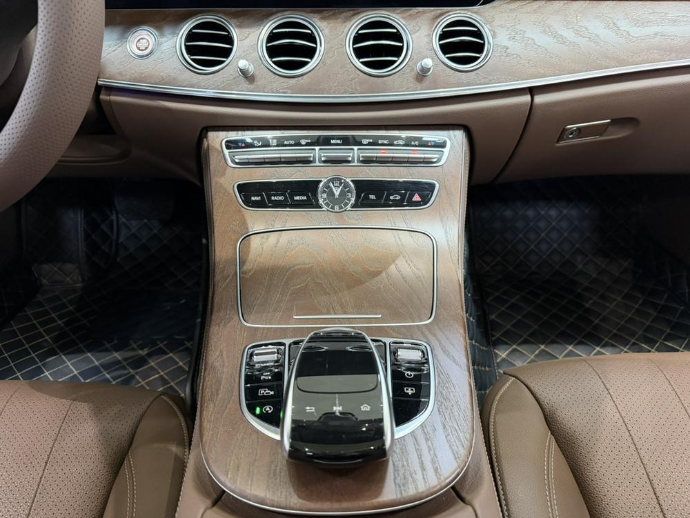Mercedes-Benz Mercedes-Benz E-Class