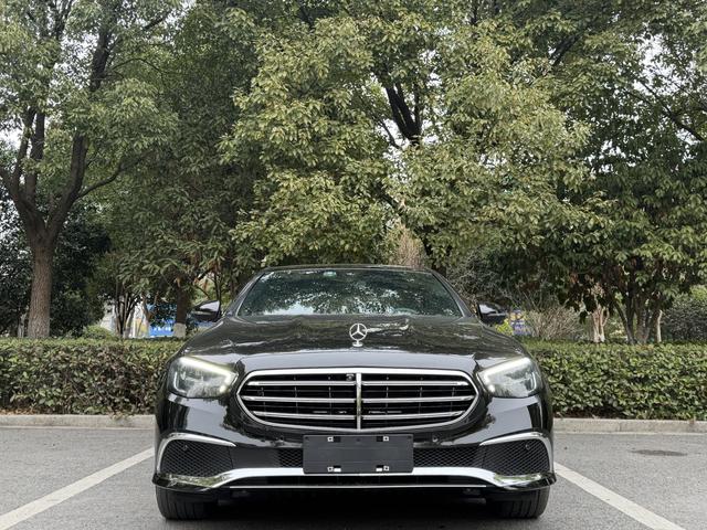 Mercedes-Benz Mercedes-Benz E-Class