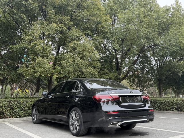 Mercedes-Benz Mercedes-Benz E-Class