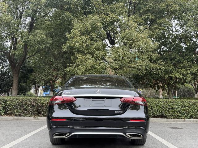 Mercedes-Benz Mercedes-Benz E-Class