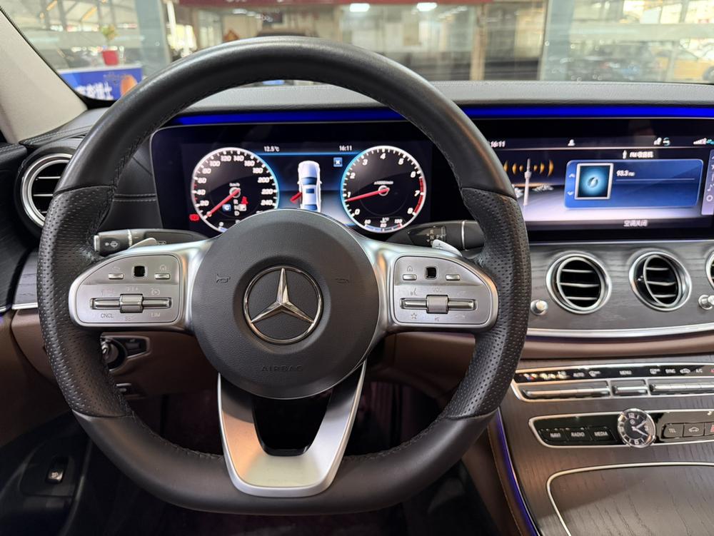 Mercedes-Benz Mercedes-Benz E-Class