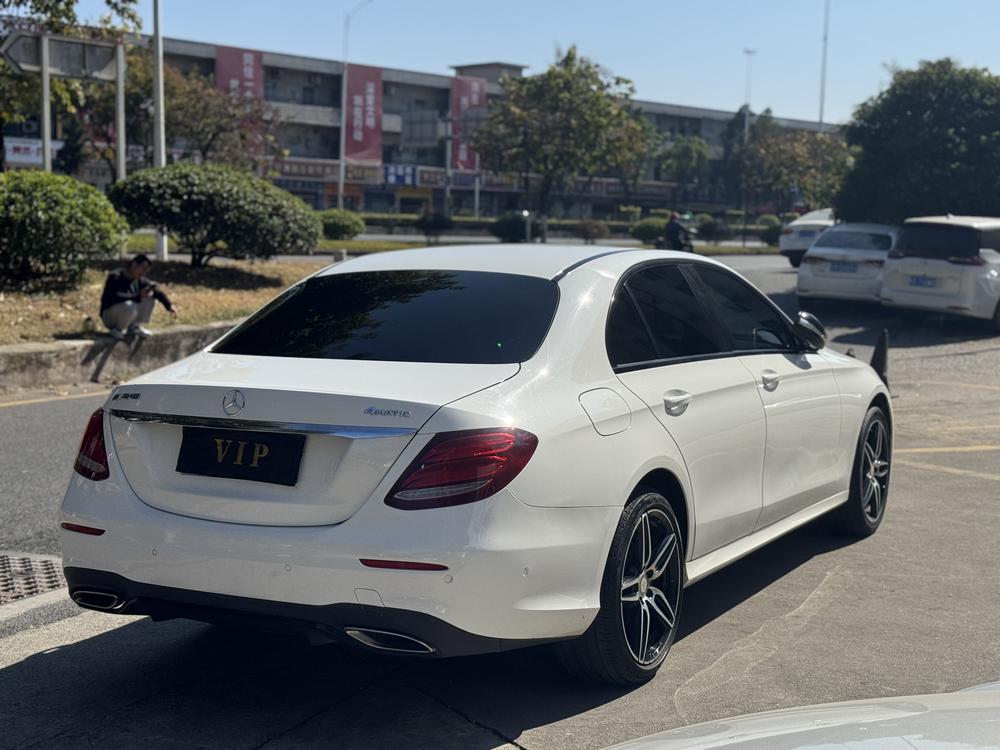 Mercedes-Benz Mercedes-Benz E-Class
