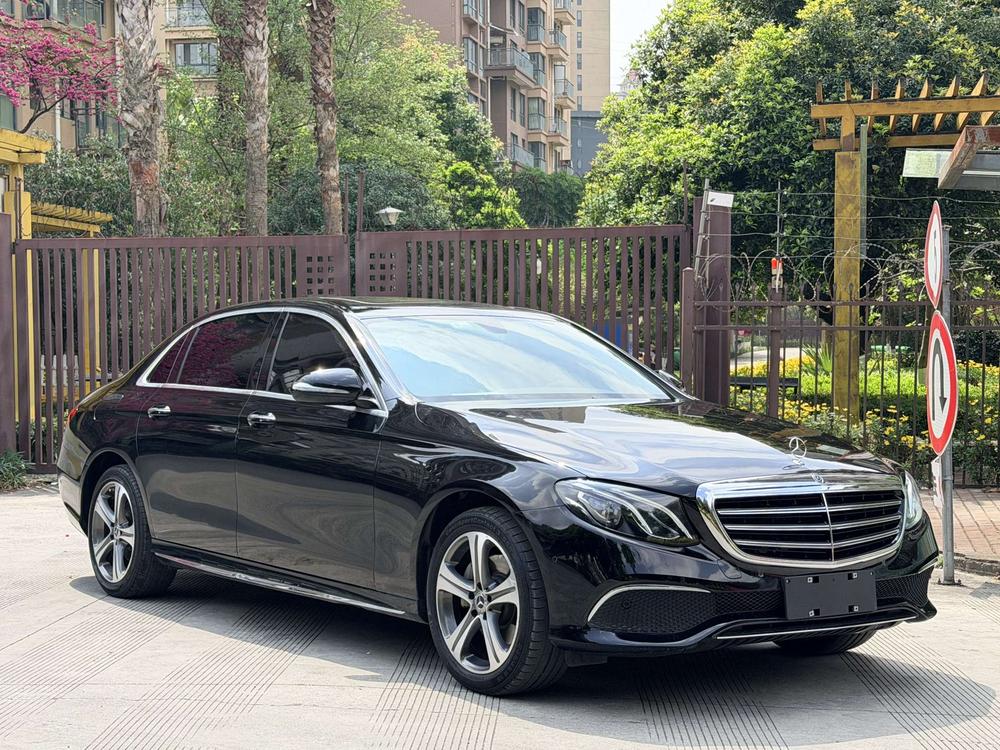 Mercedes-Benz Mercedes-Benz E-Class