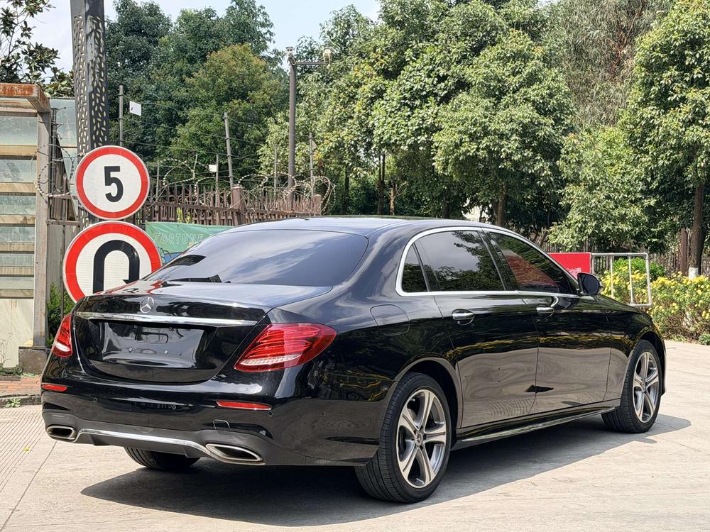 Mercedes-Benz Mercedes-Benz E-Class