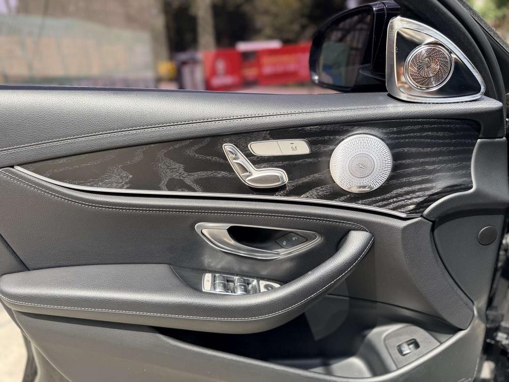Mercedes-Benz Mercedes-Benz E-Class