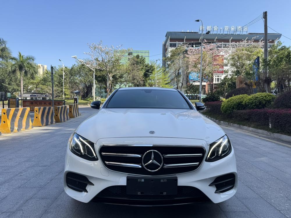 Mercedes-Benz Mercedes-Benz E-Class