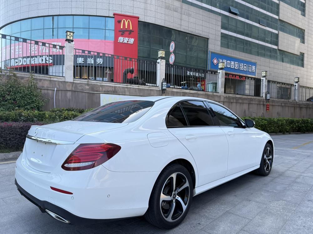 Mercedes-Benz Mercedes-Benz E-Class