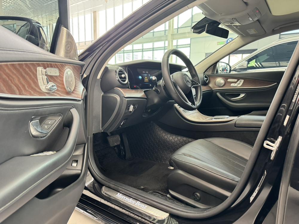 Mercedes-Benz Mercedes-Benz E-Class