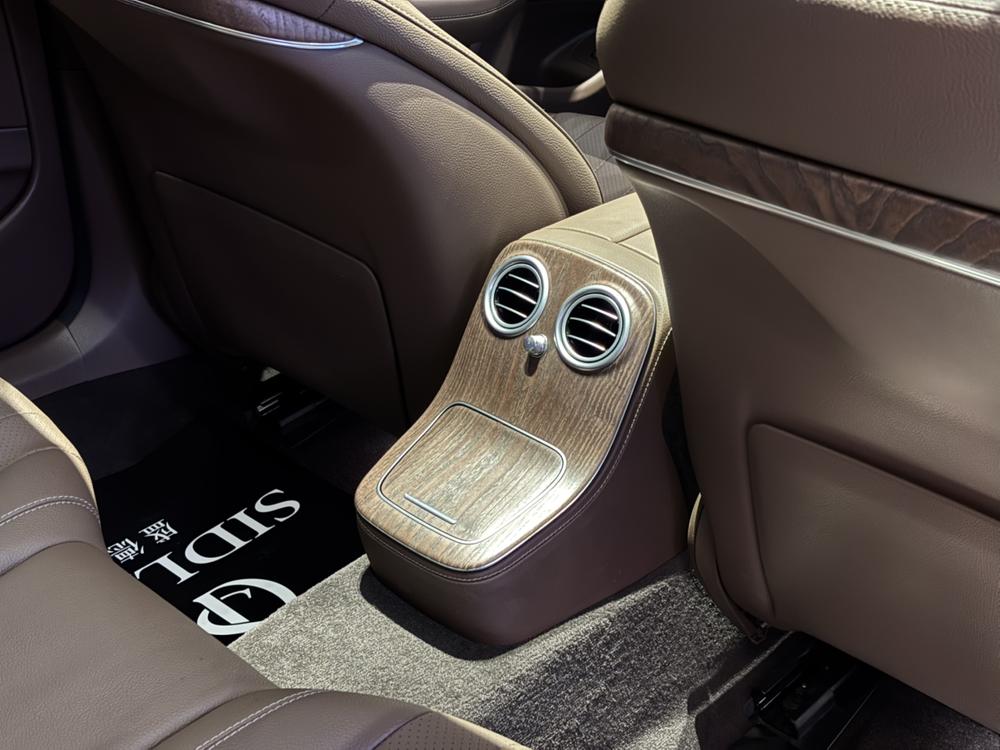 Mercedes-Benz Mercedes-Benz E-Class