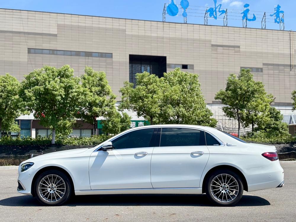Mercedes-Benz Mercedes-Benz E-Class